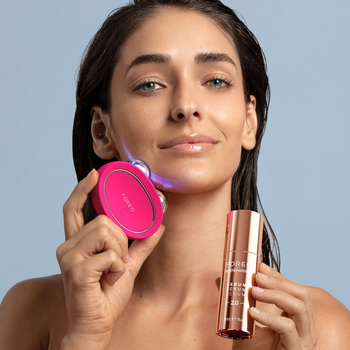 El primer lifting facial de microcorrientes aprobado por la FDA. El masajeador facial el&eacute;ctrico con Anti-Shock System 2.0 tersa, reafirma, alisa, tonifica y define la piel gracias a una alternativa segura e indolora a la cirug&iacute;a.
