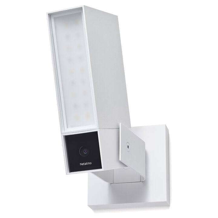 Cámara de Vigilancia Exterior Inteligente Netatmo con Sirena de 105 dB, Wi-Fi, iluminación integrada, detección de movimiento, visión nocturna, sin suscripción, color negro, modelo NOC-SW

Gracias a las notificaciones inteligentes, la Cámara Exterior con Sirena te avisa en tiempo real si detecta una persona o un vehículo en tu propiedad. Es capaz de distinguir entre una persona, un animal, un vehículo o un movimiento inofensivo. Puedes elegir las zonas que deseas vigilar y los tipos de intrusión para los que quieres recibir notificaciones. ¡Nunca más recibirás alertas innecesarias y podrás actuar de inmediato activando la sirena de la cámara de forma remota para ahuyentar a los intrusos al instante!