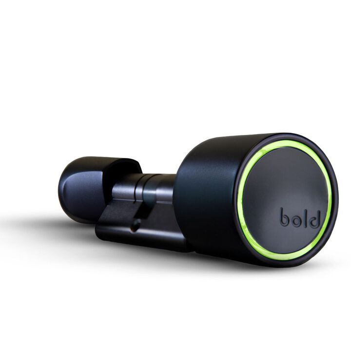 <p><strong>&nbsp;Cerradura inteligente&nbsp;Bold&nbsp;Elite SX-33 NEGRA</strong></p>
<p><strong>Cerradura inteligente Bold Elite</strong> permite la entrada y salida sin llave a su hogar, brindando comodidad a toda su familia. Bold Smart Lock<strong>&nbsp;</strong>tambi&eacute;n le permite controlar qui&eacute;n puede tener acceso a su casa. La puerta siempre se puede desbloquear desde el interior, lo que significa que siempre puede salir de forma segura durante las emergencias. Esta&nbsp;<u>cerradura inteligente</u>&nbsp;es f&aacute;cil de instalar y operar a trav&eacute;s de la aplicaci&oacute;n&nbsp;Bold. Apertura por proximidad sin necesidad de sacar el smartphone del bolsillo.</p>
<ul>
<li>Aviso de manipulaci&oacute;n (Si alguien manipula tu cerradura te avisa inmediatamente por mensaje</li>
<li>Aviso al salir de casa si no has cerrado con llave.</li>
<li>Visualizaci&oacute;n en APP del cierre con llave.</li>
<li>Aviso nocturno por si te vas a la cama y no has cerrado la puerta con llave.</li>
<li>Modo desconexi&oacute;n del bot&oacute;n de activaci&oacute;n por si te manipulan la mirilla y te intentan abrir la puerta con artilugios desde fuera.</li>
<li>Modo ahorro de energ&iacute;a (la bater&iacute;a pasa a durar hasta 8 a&ntilde;os)</li>
<li>Tiempo de respuesta de apertura mejorado en velocidad y se&ntilde;al reforzada.</li>
</ul>
<p>&nbsp;</p>
<p>&nbsp;</p>