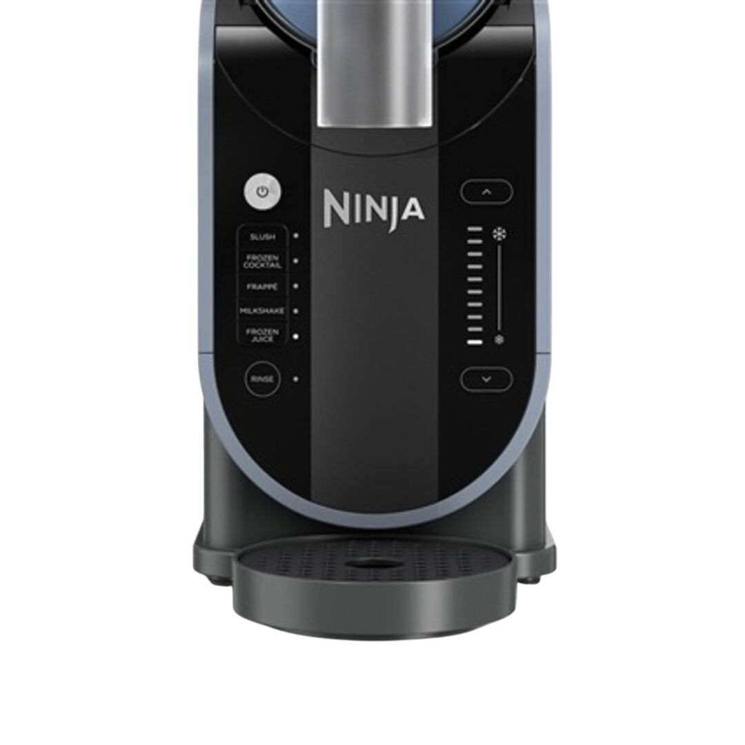 Adi&oacute;s licuadora, hola a la f&aacute;cil preparaci&oacute;n de bebidas heladas con la Ninja SLUSHi . Sin hielo, sin cuchillas afiladas, sin mezclar: solo verter, granizar y disfrutar.

Lleno de sabor

El l&iacute;quido se convierte en granizado, pero conserva todo su sabor con Ninja SLUSHi . Sin hielo adicional, por lo que no hay diluci&oacute;n, solo bebidas heladas con todo el sabor.