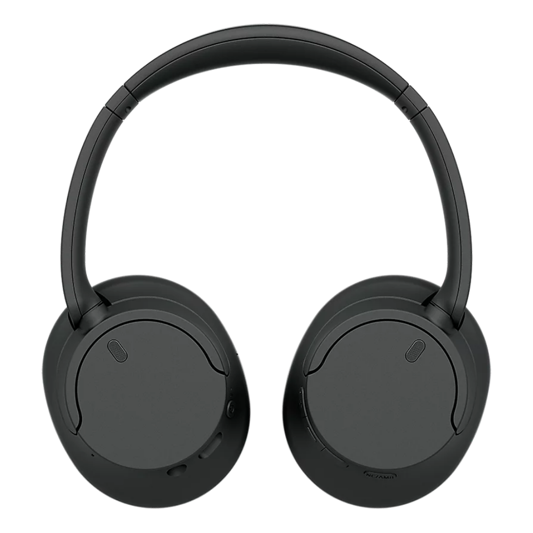 <p>Los auriculares Sony WH-CH720N permiten vivir una experiencia de escucha envolvente y natural gracias al procesador integrado V1 y a Digital Sound Enhancement Engine (DSEE), que crean un sonido de alta calidad tal y como lo concibió el artista. Reproducen el sonido con la mínima distorsión, de modo que tanto las bajas como las altas frecuencias están bien equilibradas, con voces nítidas y naturales. El resultado es un sonido fiel a la grabación original.</p> <p>Los auriculares Sony WH-CH720N permiten vivir una experiencia de escucha envolvente y natural gracias al procesador integrado V1 y a Digital Sound Enhancement Engine (DSEE), que crean un sonido de alta calidad tal y como lo concibió el artista. Reproducen el sonido con la mínima distorsión, de modo que tanto las bajas como las altas frecuencias están bien equilibradas, con voces nítidas y naturales. El resultado es un sonido fiel a la grabación original.</p>