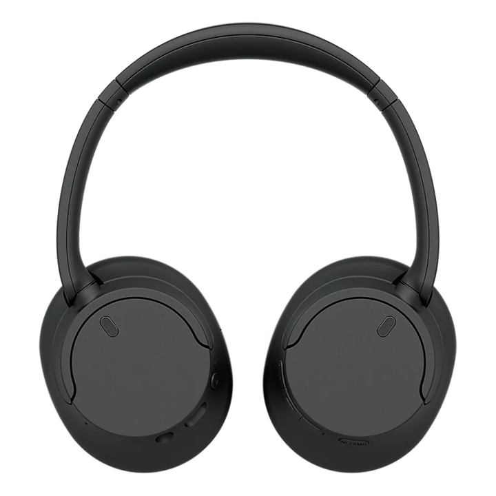 <p>Los auriculares Sony WH-CH720N permiten vivir una experiencia de escucha envolvente y natural gracias al procesador integrado V1 y a Digital Sound Enhancement Engine (DSEE), que crean un sonido de alta calidad tal y como lo concibió el artista. Reproducen el sonido con la mínima distorsión, de modo que tanto las bajas como las altas frecuencias están bien equilibradas, con voces nítidas y naturales. El resultado es un sonido fiel a la grabación original.</p> <p>Los auriculares Sony WH-CH720N permiten vivir una experiencia de escucha envolvente y natural gracias al procesador integrado V1 y a Digital Sound Enhancement Engine (DSEE), que crean un sonido de alta calidad tal y como lo concibió el artista. Reproducen el sonido con la mínima distorsión, de modo que tanto las bajas como las altas frecuencias están bien equilibradas, con voces nítidas y naturales. El resultado es un sonido fiel a la grabación original.</p>