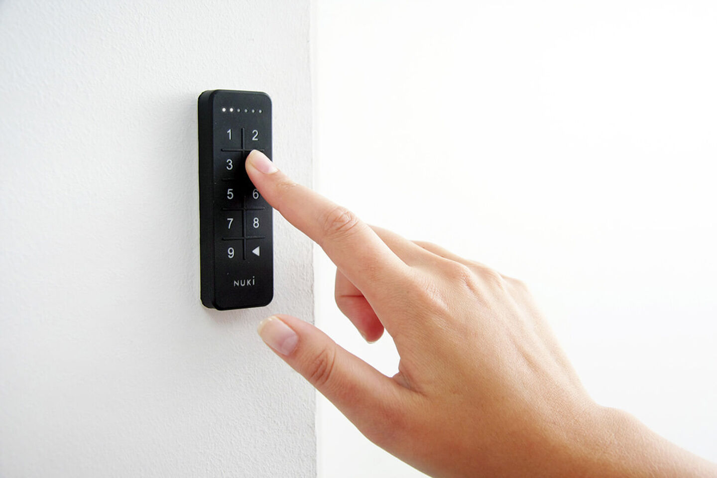 Teclado para puertas Keypad de Nuki, en color negro. Ideal para usar con el Nuki Smart Lock (no incluido).