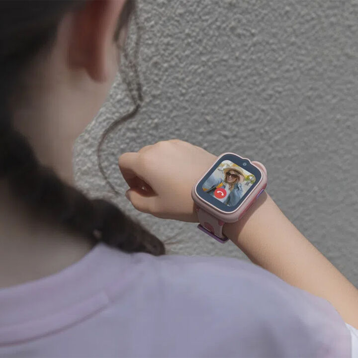 El TCL MOVETIME MT48 es un smartwatch infantil con conectividad 4G, GPS preciso y dise&ntilde;o resistente, pensado para mantener a los ni&ntilde;os comunicados y a las familias tranquilas.