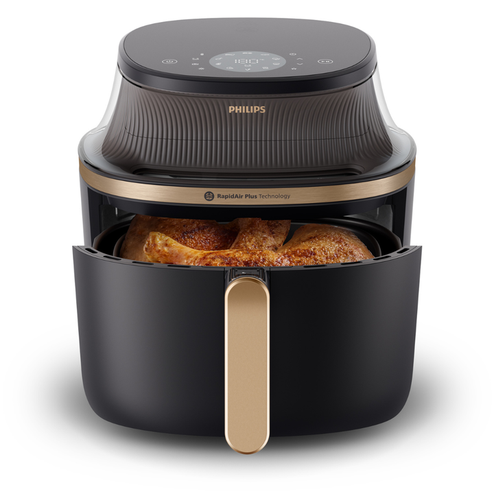 Philips Airfryer Serie 3000 NA342/00 (7,2 L, 2000W, 16 programas)
Disfruta de comidas caseras más rápidas y saludables con la tecnología RapidAir Plus, que cocina de forma uniforme y hasta un 50 % más rápido, ahorrando energía. Su gran capacidad de 7,2 L permite preparar platos para toda la familia. Incluye pantalla táctil con 16 modos, ventana transparente para controlar la cocción y piezas desmontables aptas para lavavajillas.
Elegante diseño en negro y dorado.