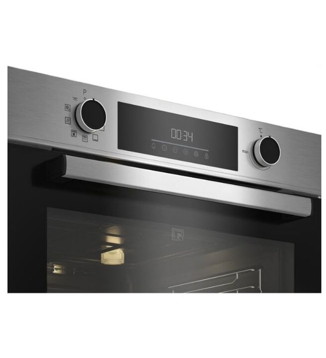 Horno multifunci&oacute;n integrable Beko de 72 litros, acabado en acero inoxidable, con limpieza pirol&iacute;tica, tecnolog&iacute;a AeroPerfect&trade; para una distribuci&oacute;n uniforme del aire caliente, 9 funciones de cocci&oacute;n, display LED Touchcontrol y eficiencia energ&eacute;tica clase A.