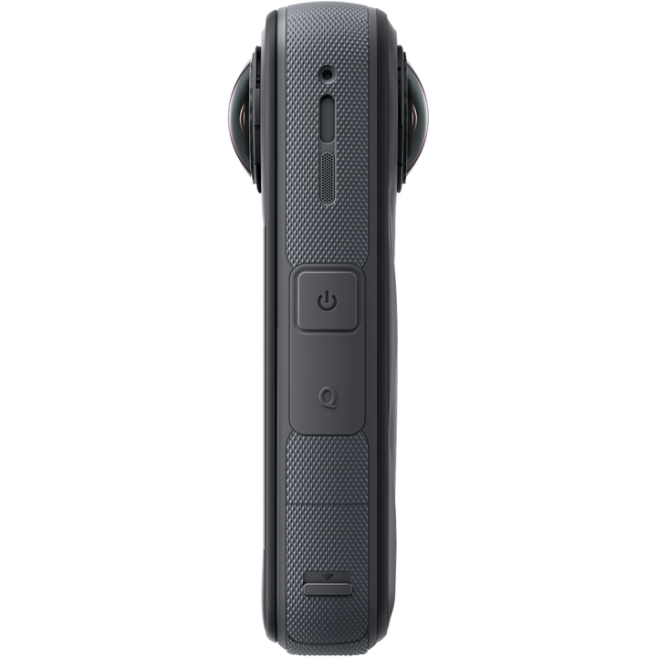 La Insta360 X5 es la cámara 360° insignia de Insta360, diseñada para capturar contenido inmersivo con una calidad de imagen excepcional, rendimiento mejorado con poca luz y una mayor durabilidad.