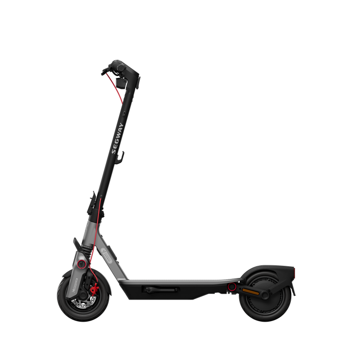<p>🛴 <strong>Patinete El&eacute;ctrico Segway Ninebot F3 Pro E</strong></p><p>🚀 <strong>Descripci&oacute;n general</strong></p><p>Dise&ntilde;ado espec&iacute;ficamente para usuarios urbanos, el Segway Ninebot F3 Pro E es la elecci&oacute;n perfecta para el transporte diario. ✅ Combina potencia, autonom&iacute;a y tecnolog&iacute;a inteligente para ofrecer una experiencia de conducci&oacute;n c&oacute;moda, eficiente y totalmente conectada en ciudad.</p><p>⭐ <strong>Caracter&iacute;sticas principales</strong></p><ul><li>⚡ <strong>Potencia:</strong> motor sin escobillas de hasta 1200 W.</li><li>🛴 <strong>Velocidad m&aacute;xima:</strong> 25 km/h (seg&uacute;n normativa).</li><li>🔋 <strong>Autonom&iacute;a:</strong> hasta 70 km (ampliable a 131 km).</li><li>🛡️ <strong>Estabilidad:</strong> SegRide&trade; + TCS (control de tracci&oacute;n).</li><li>📲 <strong>Conectividad:</strong> App Segway Mobility + Bluetooth.</li><li>🖥️ <strong>Pantalla:</strong> TFT a color con navegaci&oacute;n.</li><li>📍 <strong>Localizaci&oacute;n:</strong> compatible con Apple Buscar.</li><li>🔒 <strong>Seguridad:</strong> sistema AirLock autom&aacute;tico.</li></ul><p>⚡ <strong>Potencia y rendimiento</strong></p><p>Gracias a su potente motor sin escobillas de 1200 W, el Ninebot F3 Pro E ofrece una aceleraci&oacute;n &aacute;gil y eficiente para el tr&aacute;fico urbano. ✅ Puede alcanzar hasta 25 km/h y subir pendientes de hasta el 24%, lo que lo hace ideal para desplazamientos diarios incluso en zonas con desnivel.</p><p>🔋 <strong>Gran autonom&iacute;a</strong></p><p>Dispone de una autonom&iacute;a de hasta 70 km con una sola carga. ⏳ Para usuarios que necesitan mayor alcance, se puede a&ntilde;adir una bater&iacute;a adicional (se vende por separado), aumentando la autonom&iacute;a hasta 131 km.</p><p>✅ Perfecto para largas jornadas sin preocuparte por la recarga.</p><p>🛞 <strong>Agarre y estabilidad en carretera</strong></p><p>El Ninebot F3 Pro E integra tecnolog&iacute;as avanzadas que optimizan la conducci&oacute;n:</p><ul><li>🚧 <strong>TCS:</strong> mejora el agarre en superficies deslizantes.</li><li>✅ <strong>SegRide&trade; Stability System:</strong> mayor control y estabilidad.</li></ul><p>✅ Disfruta de una conducci&oacute;n m&aacute;s segura, precisa y confiable en todo momento.</p><p>🖥️ <strong>Pantalla TFT inteligente</strong></p><p>Incluye una pantalla TFT a color de alta visibilidad que proporciona:</p><ul><li>📡 Informaci&oacute;n en tiempo real del trayecto.</li><li>📍 Navegaci&oacute;n integrada.</li><li>🎙️ Notificaciones de llamadas entrantes.</li></ul><p>✅ Todo el control y la informaci&oacute;n al alcance de tu vista.</p><p>📲 <strong>Funciones inteligentes y localizaci&oacute;n</strong></p><p>El F3 Pro E est&aacute; totalmente conectado para ofrecer una experiencia avanzada:</p><ul><li>📍 Sincronizaci&oacute;n con Apple Buscar para localizar el patinete.</li><li>🔒 Sistema Segway AirLock para bloqueo/desbloqueo autom&aacute;tico por Bluetooth.</li><li>📲 Control completo desde la app Segway Mobility.</li></ul><p>✅ Mayor seguridad, control y tranquilidad en cada uso.</p><p>⭐ <strong>Ventajas destacadas</strong></p><ul><li>✅ Motor potente de 1200 W ideal para ciudad.</li><li>✅ Autonom&iacute;a ampliable hasta 131 km.</li><li>✅ Sistemas inteligentes de estabilidad y seguridad.</li><li>✅ Pantalla avanzada con navegaci&oacute;n integrada.</li><li>✅ Experiencia totalmente conectada.</li></ul><p>🎯 <strong>Conclusi&oacute;n</strong></p><p>El Segway Ninebot F3 Pro E es un patinete el&eacute;ctrico urbano de alto nivel que destaca por su potencia, autonom&iacute;a y tecnolog&iacute;a inteligente. ✅ Perfecto para el d&iacute;a a d&iacute;a, ofrece una movilidad eficiente, segura y conectada, posicion&aacute;ndose como una de las mejores opciones para desplazamientos urbanos.</p><div style="position: relative; padding-bottom: 56.25%; height: 0; overflow: hidden; background: #000; border-radius: 8px;"><iframe style="position: absolute; top: 0; left: 0; width: 100%; height: 100%; border: 0;"src="https://www.youtube.com/embed/3zK0v9Q2l3k" title="YouTube video player" allow="accelerometer; autoplay; clipboard-write; encrypted-media; gyroscope; picture-in-picture; web-share" allowfullscreen></iframe></div><ul><li>