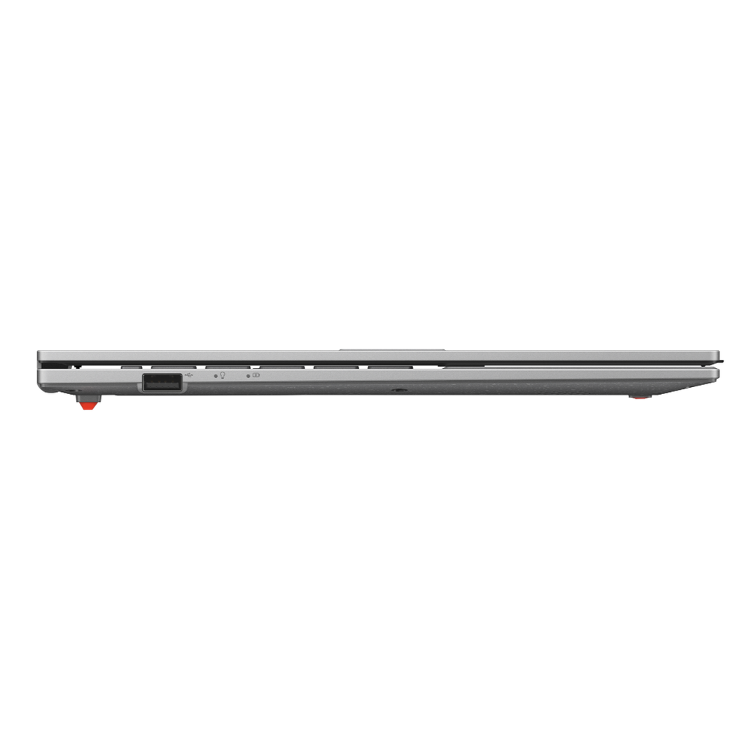 <p>ASUS Vivobook Go 15 E1504GA-BQ832W - Ordenador Port&aacute;til .6" Full HD (Intel Core i3-N305, 8GB RAM, 512GB SSD, UHD Graphics, Windows 11 Home in S mode) Plata Fr&iacute;a - Teclado QWERTY espa&ntilde;ol. Tipo de producto: Port&aacute;til, Factor de forma: Concha. Familia de procesador: Intel Core i3 N-series, Modelo del procesador: i3-N305. Diagonal de la pantalla: 39,6 cm (15.6"), Tipo HD: Full HD, Resoluci&oacute;n de la pantalla: 1920 x 1080 Pixeles. Memoria interna: 8 GB, Tipo de memoria interna: DDR4-SDRAM. Capacidad total de almacenaje: 512 GB, Unidad de almacenamiento: SSD. Modelo de adaptador gr&aacute;fico incorporado: Intel&reg; UHD Graphics. Sistema operativo instalado: Windows 11 Home in S mode. Color del producto: Plata. Peso: 1,63 kg</p>