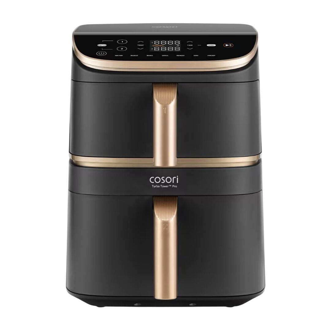 Descubre una nueva forma de cocinar con mayor capacidad y eficiencia en menos espacio. Con un total de 10.8L, distribuidos en 4.3L en la cesta superior y 6.5L en la inferior, esta innovadora freidora de aire Cosori Turbo Tower Pro Smart™ Chef Edition te permite preparar más alimentos sin ocupar más lugar en tu cocina