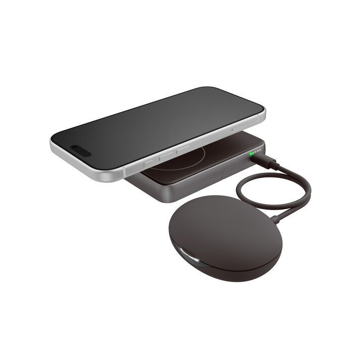 La Fresh n Rebel Magnetic Wireless Powerbank de 10.000 mAh es una bater&iacute;a externa compacta y ligera con carga inal&aacute;mbrica magn&eacute;tica de hasta 15W. Compatible con MagSafe y Qi2, permite cargar el m&oacute;vil sin cables y ofrece carga r&aacute;pida por USB-C de hasta 20W, ideal para llevar energ&iacute;a extra a cualquier parte.