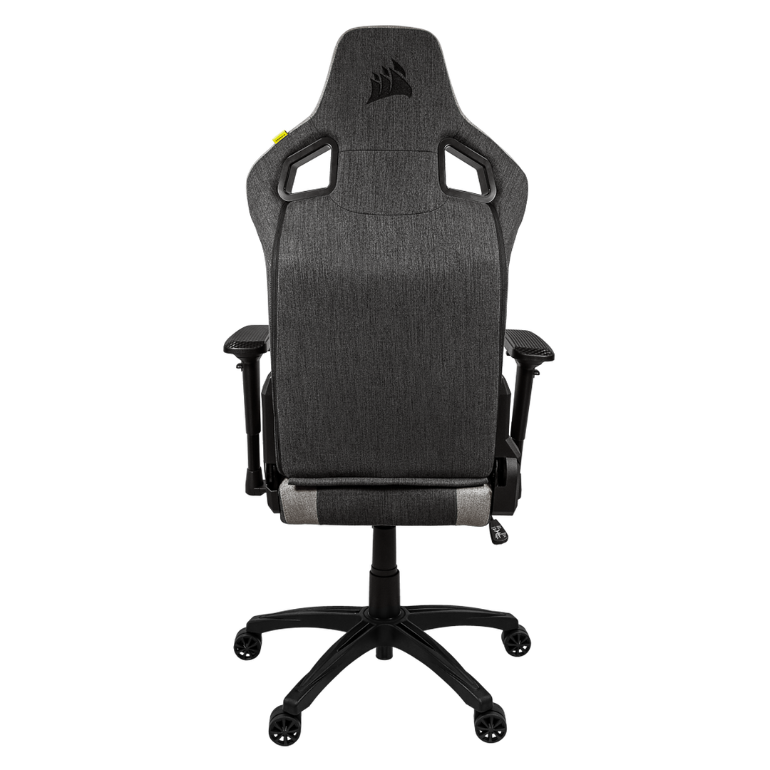 La silla de juegos CORSAIR T3 RUSH combina un diseño inspirado en las carreras y una comodidad contorneada con un exterior de tela suave y transpirable, una almohada cervical acolchada y un soporte lumbar de espuma viscoelástica.