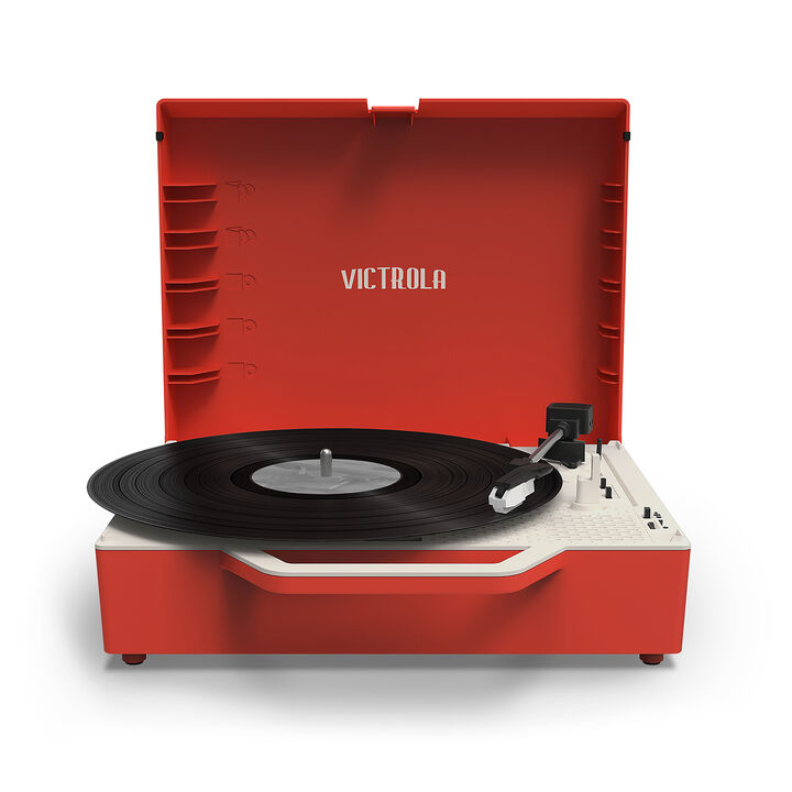 Tocadiscos de maleta reinventado
En Victrola, nuestra misi&oacute;n es crear recuerdos musicales para toda la vida. Como amantes del vinilo, nos esforzamos por innovar y desarrollar productos que se puedan disfrutar en los a&ntilde;os venideros.
El Re-Spin es el cl&aacute;sico tocadiscos de "maleta" reinventado para los fans del vinilo de hoy en d&iacute;a. Fabricado con un 25% de pl&aacute;stico reciclado y con un altavoz Bluetooth integrado y una carcasa de radiador de graves, el Re-Spin es el tocadiscos con mejor sonido de su clase, con 3 veces los graves de un tocadiscos de maleta est&aacute;ndar.

Sostenible
Fabricado con pl&aacute;stico reciclado y envases 100% reciclables

Vers&aacute;til
La tapa extra&iacute;ble funciona como soporte de vinilo para hasta 5 discos

Innovador
Transmita msica desde su dispositivo inteligente a los altavoces internos a trav&eacute;s de Bluetooth