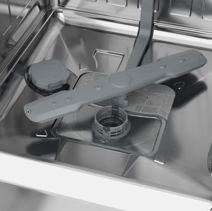 Lavavajillas de libre instalaci&oacute;n Beko con capacidad para 13 servicios, acabado en acero inoxidable antihuellas y 5 programas de lavado, funci&oacute;n de media carga, inicio diferido y sistema de seguridad WaterSafe&trade;.