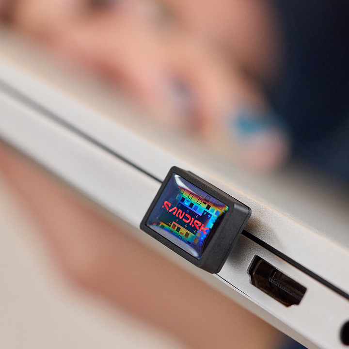 <p>Nuestra unidad flash USB-C&trade; m&aacute;s peque&ntilde;a y de gran capacidad.El almacenamiento USB-C&trade; plug-and-stay nunca ha sido tan peque&ntilde;o. SANDISK Extreme Fit USB-C&trade; es una unidad flash compacta y de gran capacidad que combina perfectamente en tu vida digital. Totalmente compatible con dispositivos USB-C&trade;, aporta confianza para almacenar y realizar transferencias de archivos sin problemas entre tus ordenadores y tabletas</p>