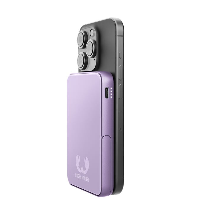 Magnetic Wireless Powerbank
Batería recargable Wireless MagSafe
Hazlo a tu manera con la ultrafina Magnetic Wireless Powerbank, imprescindible para la carga inalámbrica en cualquier lugar. Los potentes imanes garantizan una conexión segura con tu iPhone y el soporte desplegable ofrece un ángulo de visión cómodo.
 Compatible con iPhone MagSafe (iPhone 12 en adelante)
 Soporte para iPhone incorporado
 Aprobado para avión Magnetic Wireless Powerbank
Batería recargable Wireless MagSafe
Hazlo a tu manera con la ultrafina Magnetic Wireless Powerbank, imprescindible para la carga inalámbrica en cualquier lugar. Los potentes imanes garantizan una conexión segura con tu iPhone y el soporte desplegable ofrece un ángulo de visión cómodo.
 Compatible con iPhone MagSafe (iPhone 12 en adelante)
 Soporte para iPhone incorporado
 Aprobado para avión