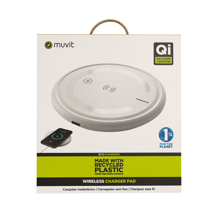 Como parte de la gama de carga ecol&oacute;gica de muvit for change, te presentamos la nueva base cargadora inal&aacute;mbrica Qi. Esta base de carga r&aacute;pida con chip adaptativo 7.5W-10W-15W, permite cargar tu dispositivo sin cables gracias a la tecnolog&iacute;a de inducci&oacute;n magn&eacute;tica, conectando la base a la red el&eacute;ctrica.&nbsp; A parte de la funcionalidad y practicidad, hemos cuidado los detalles de dise&ntilde;o y sostenibilidad del producto, dando como resultado una base fabricada en pl&aacute;stico reciclado de origen certificado.
