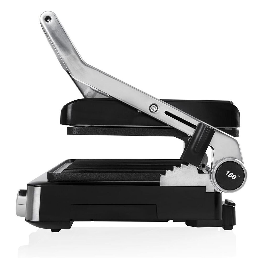 ¡Conviértase en un verdadero maestro de las barbacoas con la Princess 117310 Barbacoa digital Master Pro! Esta barbacoa semiprofesional cuenta con dos termostatos con los que puede operar las placas superior e inferior por separado. Use la parrilla como una sandwichera para hacer el sándwich perfecto o ábrala para usarla como parrilla de mesa, para asar carne y verduras al mismo tiempo. Las placas de la parrilla son extraíbles y se pueden introducir en el lavavajillas, de modo que su nueva barbacoa Master Pro es fácil de limpiar.