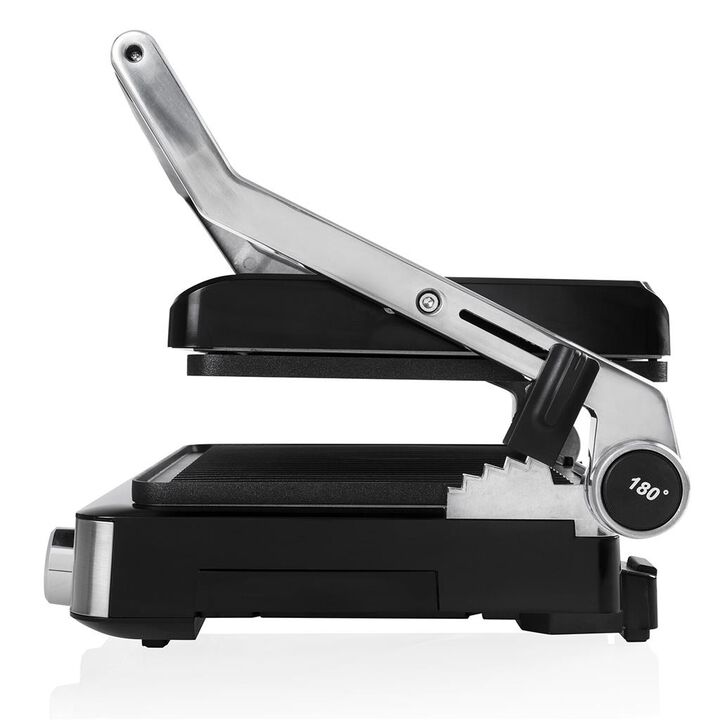 ¡Conviértase en un verdadero maestro de las barbacoas con la Princess 117310 Barbacoa digital Master Pro! Esta barbacoa semiprofesional cuenta con dos termostatos con los que puede operar las placas superior e inferior por separado. Use la parrilla como una sandwichera para hacer el sándwich perfecto o ábrala para usarla como parrilla de mesa, para asar carne y verduras al mismo tiempo. Las placas de la parrilla son extraíbles y se pueden introducir en el lavavajillas, de modo que su nueva barbacoa Master Pro es fácil de limpiar.