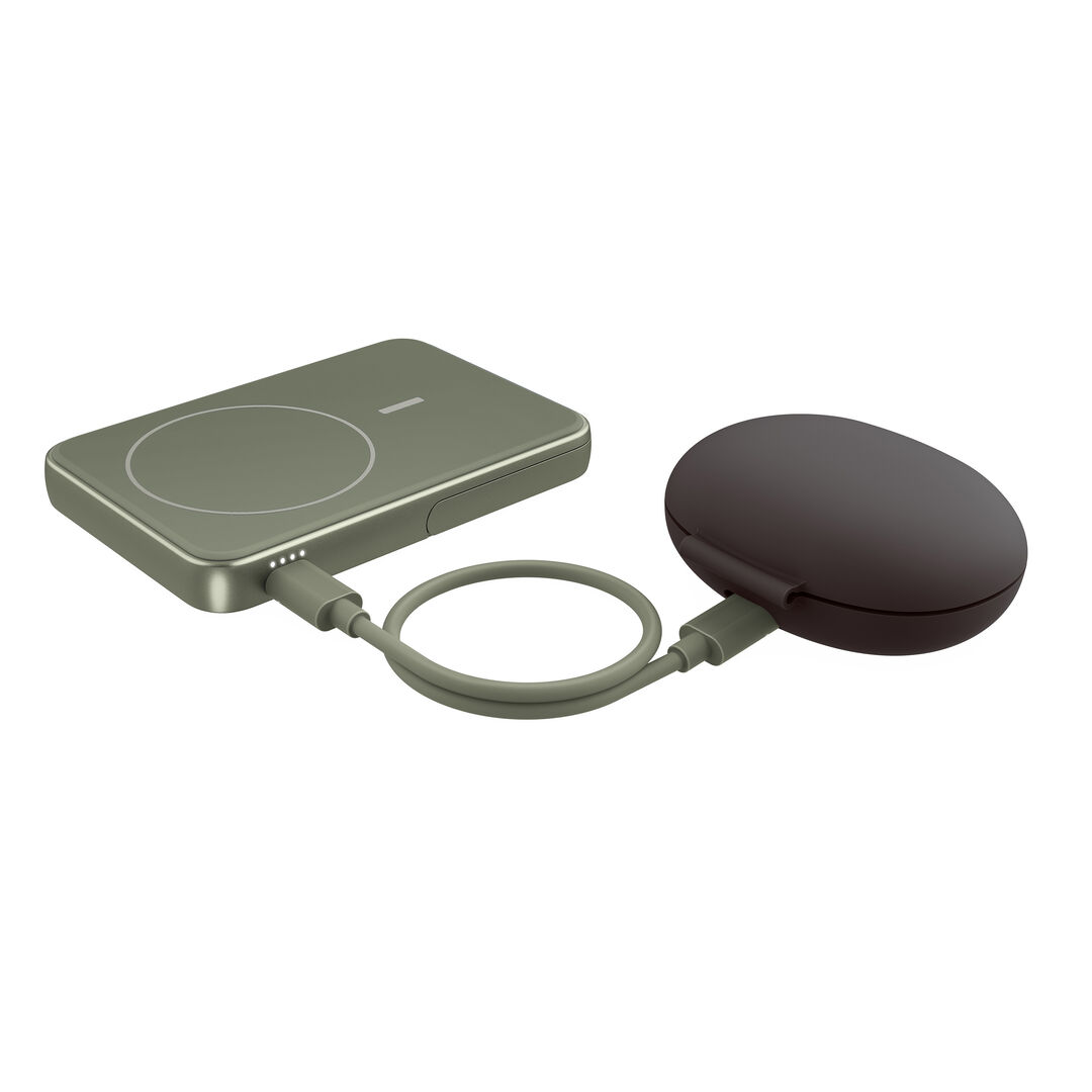 Carga tu iPhone de forma inal&aacute;mbrica y sin esfuerzo con la Powerbank Magn&eacute;tica. Su dise&ntilde;o ultrafino se adhiere magn&eacute;ticamente a tu iPhone (compatible con MagSafe), ofreciendo una carga segura y un soporte integrado para una visualizaci&oacute;n c&oacute;moda. &iexcl;Perfecta para llevar a cualquier lugar e incluso apta para volar!