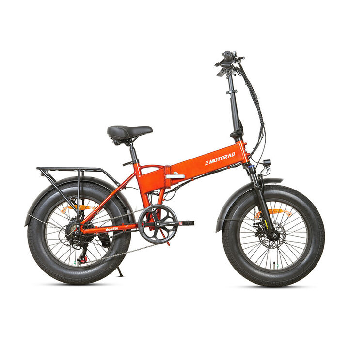 El Doodle es una bicicleta el&eacute;ctrica compacta, plegable y con llantas gruesas dise&ntilde;ada para brindar diversi&oacute;n y utilidad. Con neum&aacute;ticos anchos de 20"x4", cambios Shimano de 7 velocidades y un potente motor de buje trasero, est&aacute; listo para cualquier terreno.