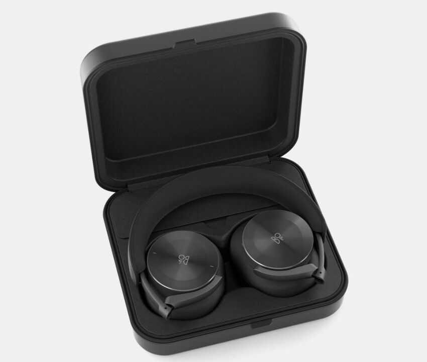 Auriculares over-ear premium Beoplay H95 con sonido de alta precisi&oacute;n y cancelaci&oacute;n de ruido activa adaptable. Dise&ntilde;ados por Bang & Olufsen, combinan artesan&iacute;a de lujo, unidades de titanio y un aislamiento excepcional para disfrutar de la m&uacute;sica sin distracciones, est&eacute;s donde est&eacute;s.
