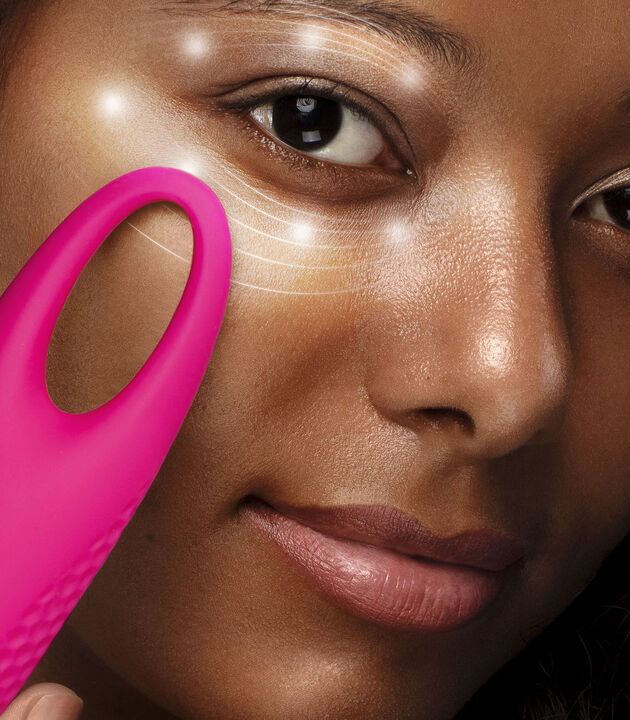Masajeador superior a cualquier corrector de ojeras o crema de ojos antiarrugas. Tratamiento refrescante y profundo que elimina la hinchaz&oacute;n y las l&iacute;neas de expresi&oacute;n, y aumenta la absorci&oacute;n de los activos de tu mascarillas.