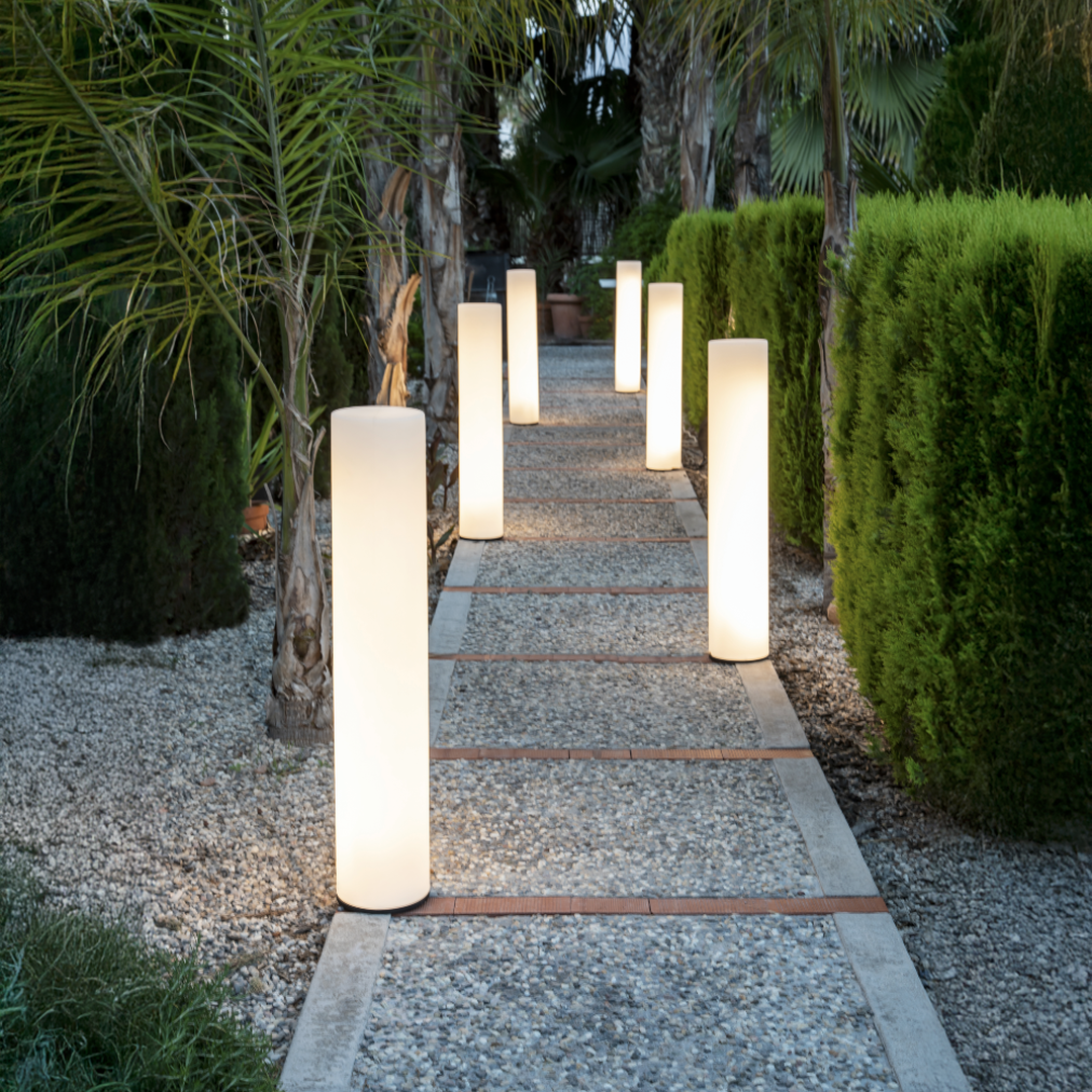 L&aacute;mpara pie Fity 100 Bater&iacute;a Luz RGB + fr&iacute;a