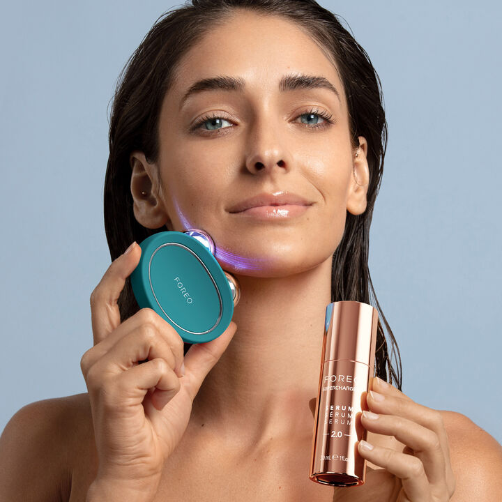 El primer lifting facial de microcorrientes aprobado por la FDA. El masajeador facial el&eacute;ctrico con Anti-Shock System 2.0 tersa, reafirma, alisa, tonifica y define la piel gracias a una alternativa segura e indolora a la cirug&iacute;a.