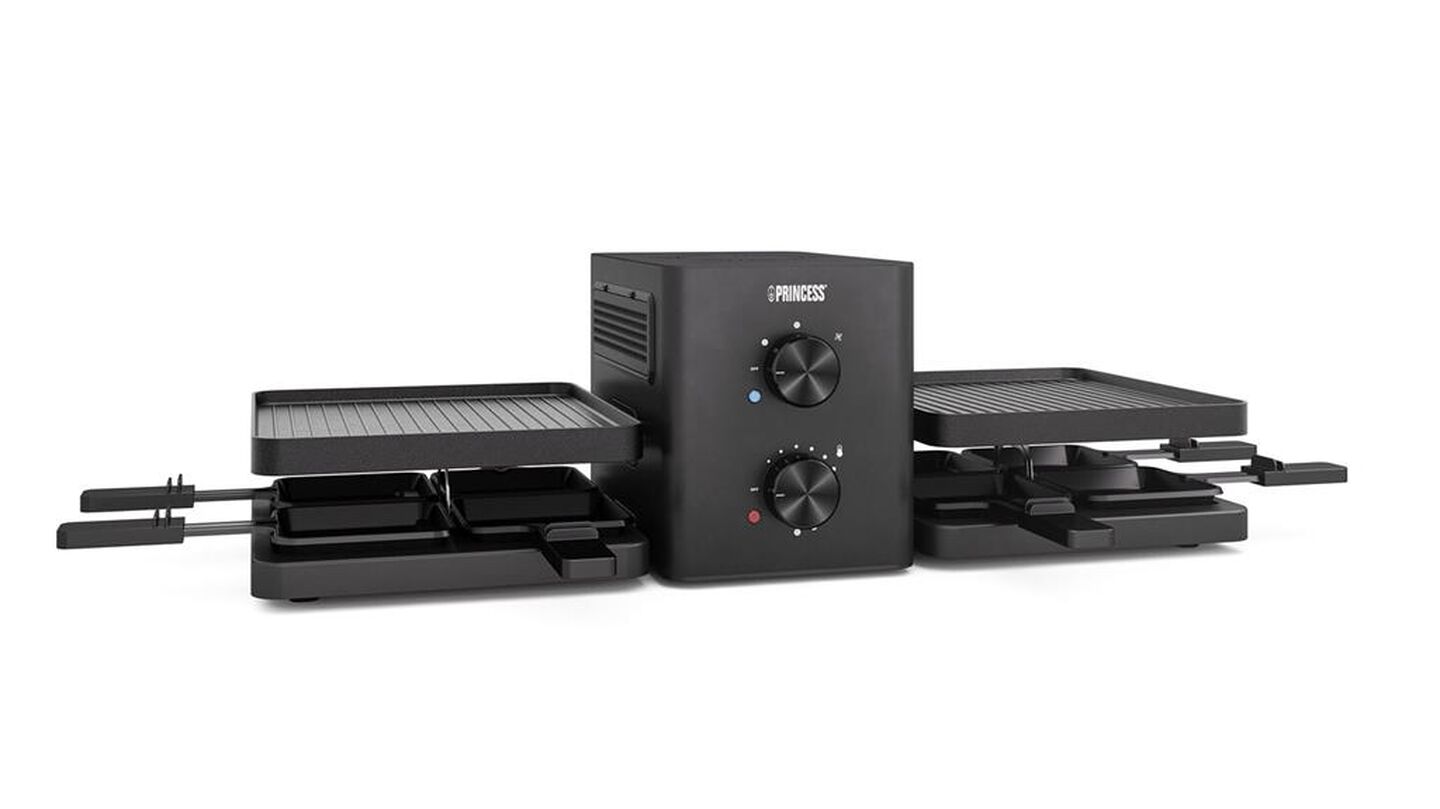¿Disfrutando de una comida acogedora sin olores gourmet persistentes? Puedes hacerlo con la nueva Princess 162660 Raclette Purify, equipada con un sistema de purificación de aire integrado. ¡Esta innovadora raclette es la primera de su tipo con un sistema de filtración de aire integrado, lo que te permite disfrutar de una velada de cocina gourmet sin olores indeseados en tu hogar! Con espacio para 8 personas y partes convenientes y desmontables, la Raclette Purify es ideal para grupos grandes, y su almacenamiento no ocupará mucho espacio.