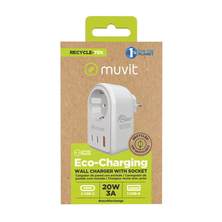 Carga tus dispositivos de forma responsable con el enchufe muvit for change. Fabricado con pl&aacute;stico certificado y con certificaci&oacute;n GRS, este enchufe te permite conectar 3 dispositivos m&aacute;s simult&aacute;neamente (2 USB-C y 1 USB-A) sin perder ninguna toma de corriente. &iexcl;Potencia, comodidad y sostenibilidad en uno!