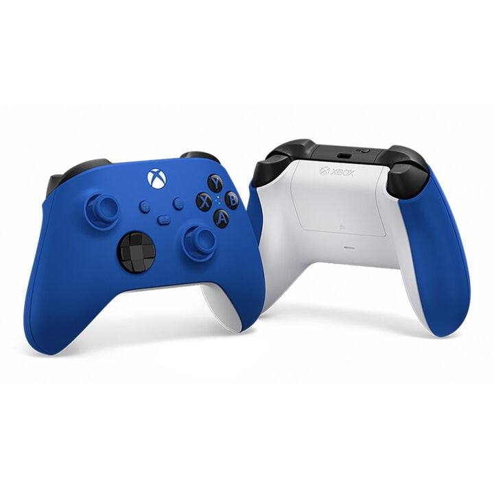 MANDO INAL&Aacute;MBRICO XBOX COLOR SHOCK BLUE OFICIAL MICROSOFT COMPATIBLE CON XBOX SERIES X-S, XBOX ONE, WINDOWS, ANDROID E IOS



Disfruta del Mando inal&aacute;mbrico Xbox, dise&ntilde;ado para una mayor comodidad durante el juego. 


Mant&eacute;n el objetivo

El Mando inal&aacute;mbrico Xbox, con sus superficies esculpidas, una geometr&iacute;a refinada y opciones mejoradas para compartir, pone en tus manos una comodidad y un control inigualables con un tiempo de uso de la bater&iacute;a de hasta 40 horas. Empareja r&aacute;pidamente, juega y cambia entre dispositivos, incluidos Xbox Series X|S, Xbox One, Windows, Android e iOS.&sup1;


C&iacute;rculo completo

La cruceta h&iacute;brida ofrece a los jugadores un toque familiar pero refinado respecto al Mando inal&aacute;mbrico Xbox cl&aacute;sico.


Vamos, presume

Pulsa el bot&oacute;n dedicado Compartir para capturar e inmortalizar f&aacute;cilmente tus conquistas.


Ag&aacute;rrate bien

Los gatillos y botones superiores texturizados garantizan una sujeci&oacute;n perfecta.


[1] Compatible con una selecci&oacute;n de dispositivos y versiones del sistema operativo. Algunas funcionalidades no se admiten en Android, iOS o a trav&eacute;s de Bluetooth. Visita la p&aacute;gian de XBOX controller compatibility para obtener m&aacute;s informaci&oacute;n. La asignaci&oacute;n de botones est&aacute; disponible a trav&eacute;s de la aplicaci&oacute;n Accesorios de Xbox para Xbox Series X, Xbox One y Windows 10.