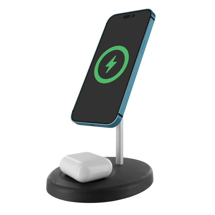 Cargador combinado de muvit for change. Con este cargador de escritorio podr&aacute;s tener tus dispositivos siempre a punto para usarlos. Este stand permite cargar tu smartphone y tus auriculares inal&aacute;mbricos o smartwatch a la vez, adem&aacute;s de que al ser magn&eacute;tico y disponer de tecnolog&iacute;a Magsafe, la carga es r&aacute;pida y eficiente. Puedes mantener tu tel&eacute;fono m&oacute;vil magnetizado y seguir us&aacute;ndolo en una posici&oacute;n optima para trabajar mientras cargas el resto de tus dispositivos.&nbsp; 

En muvit for change nos comprometemos a donar el 1% de los ingresos para el planeta*.&nbsp;