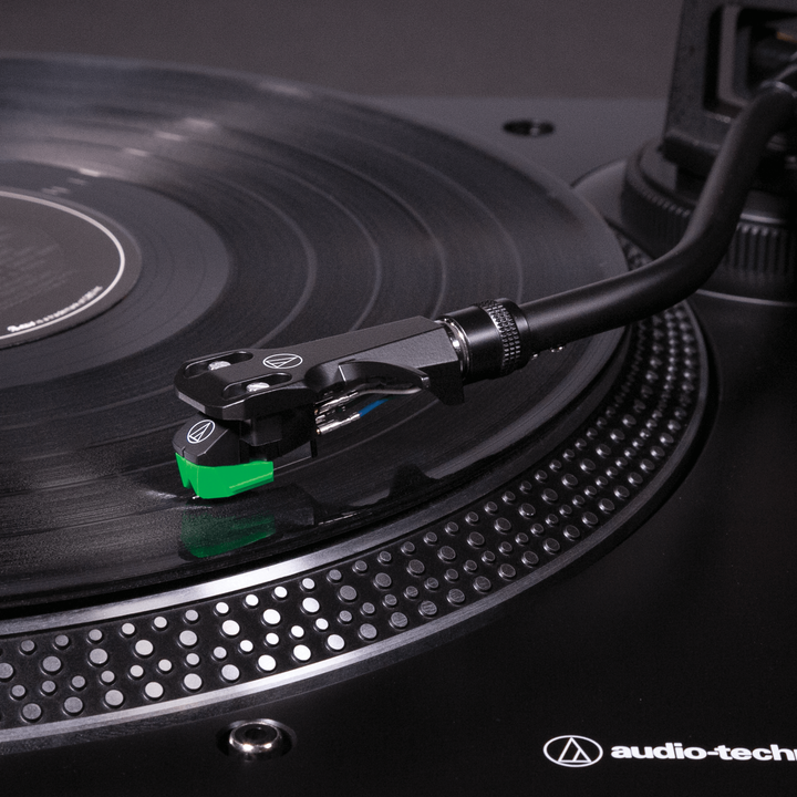 Tocadiscos manual profesional de tracci&oacute;n directa
